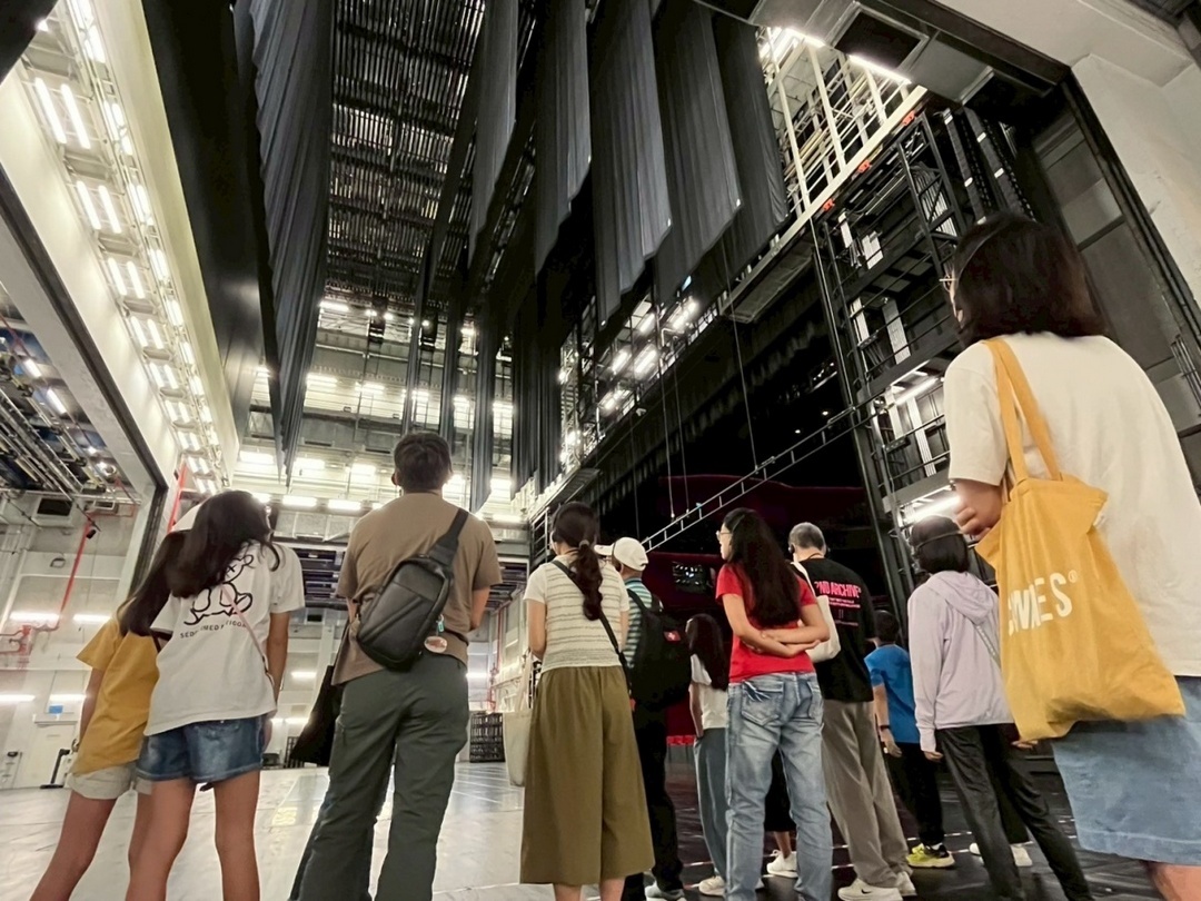 與衛武營合作導覽藝文場館空間讓民眾更貼近文化客廳